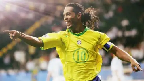 鲁内在比赛 鲁内在比赛