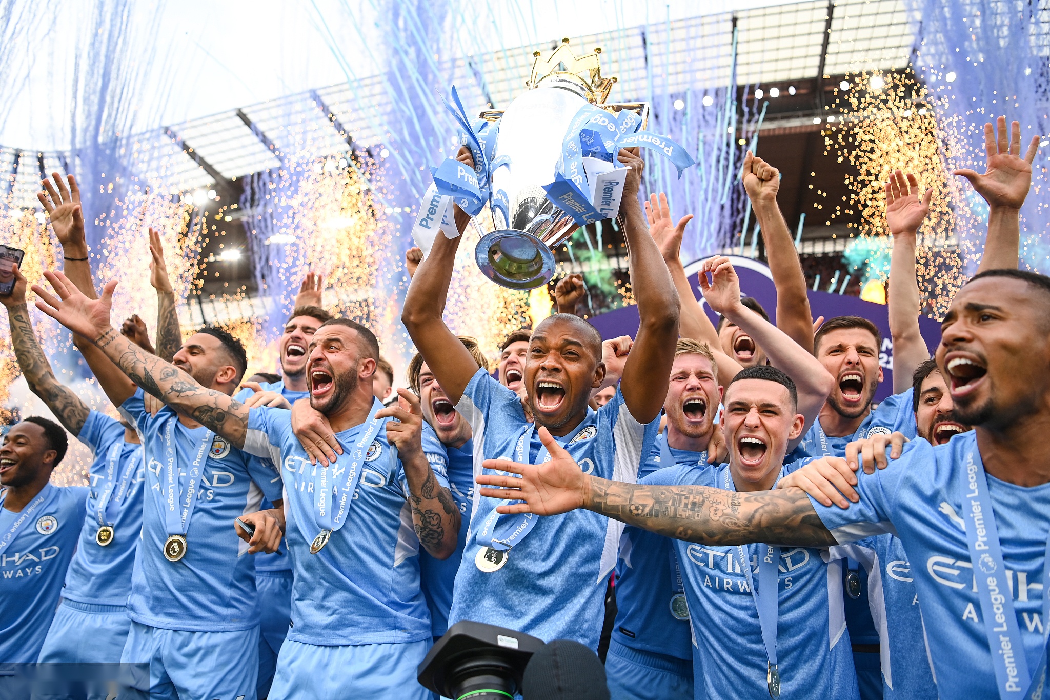 迅速占据了 迅速占据了